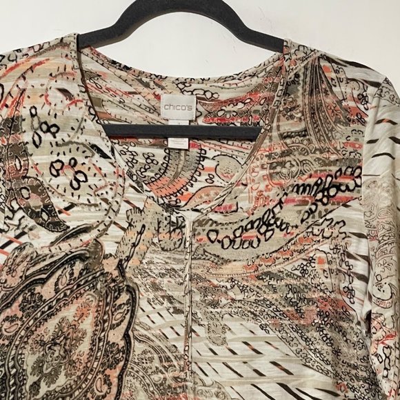 Chico’s women's size 1(8/M) brown print tie hem 3/4 sleeve v neck top - Picture 2 of 10